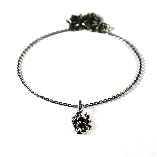 Thorns pattern with black CZ silver necklace