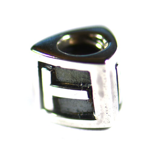 Triangle silver charms T