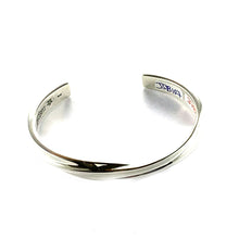 Twists pattern silver couple bangle