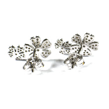 Two flower silver studs earring