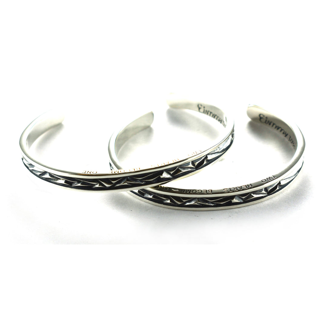 Two hearts become one silver couple bangle