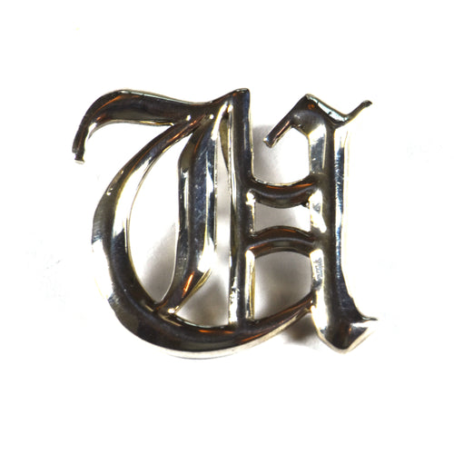 U old english fonts silver pendant