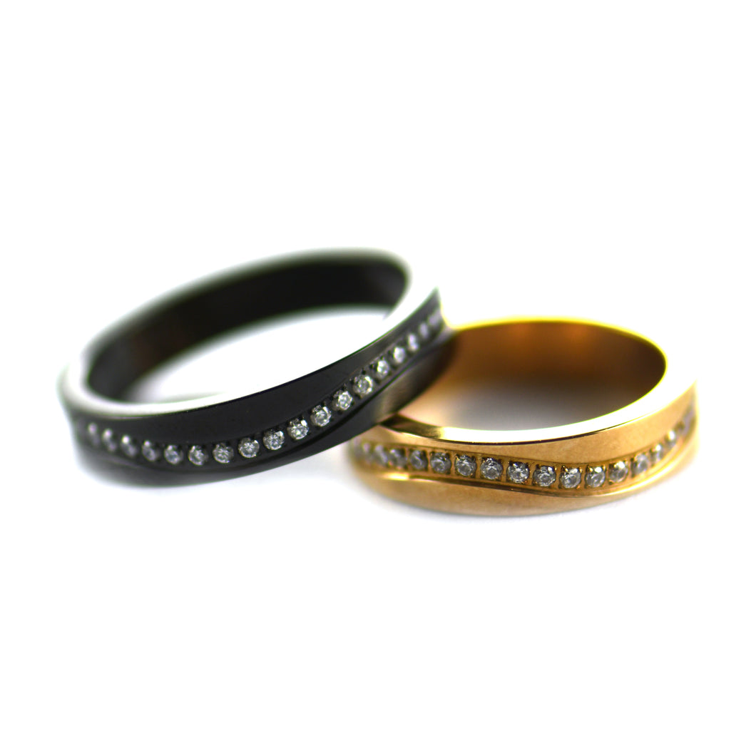 Wave setting stainless steel couple ring with black & pink gold plating